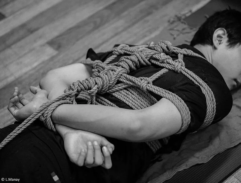 Shibari & Safety: Read This Before Trying Bondage